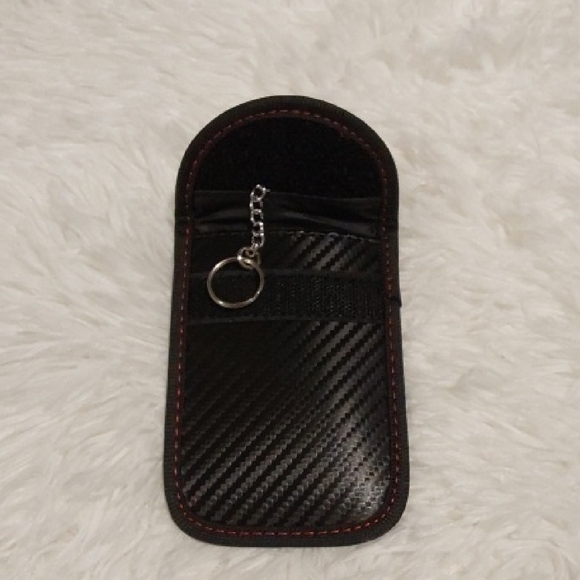 Black Key Pouch - Picture 3 of 4